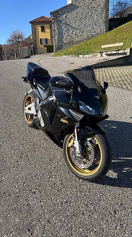 Honda Strasse: Honda Cbr 600 RR – Gebraucht aus Solduno von jun_bhp5