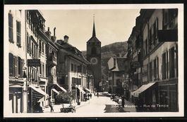 Moudon, la rue du Temple, le chapelier F