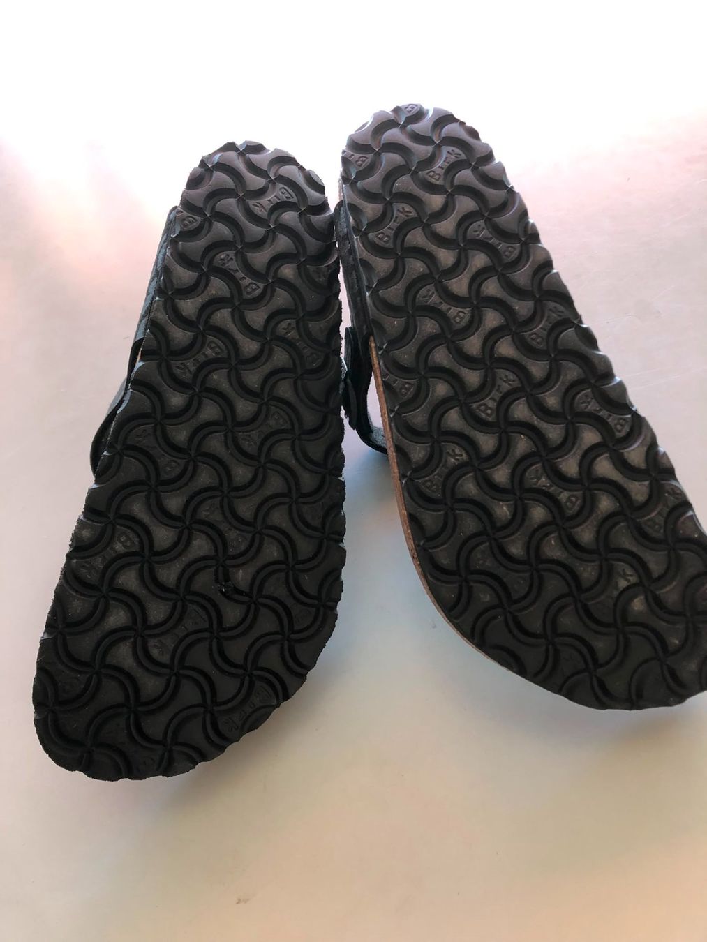 Birkenstock Scarpe da uomo: Birkenstock Gizeh, Gr. 39 Farbe: Leo black – Nuovo (secondo la descrizione) da Baden venduto da Rotezora13 2