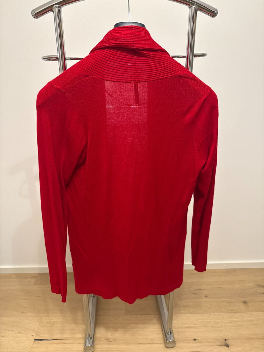 Giacche: Rote Strickjacke Gr. M – Nuovo (secondo la descrizione) da Fällanden venduto da ala_k7vk 1