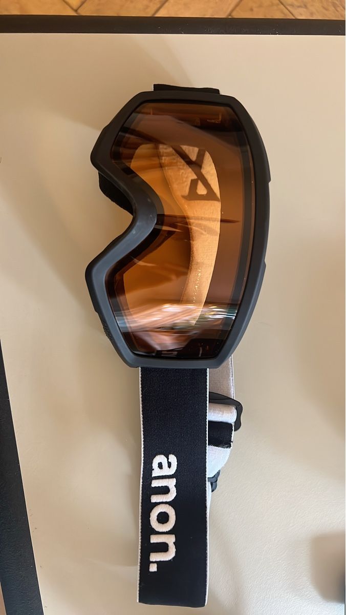 Skis: Skibrille Anon – Gebraucht aus zürich von Lucieinthesky1