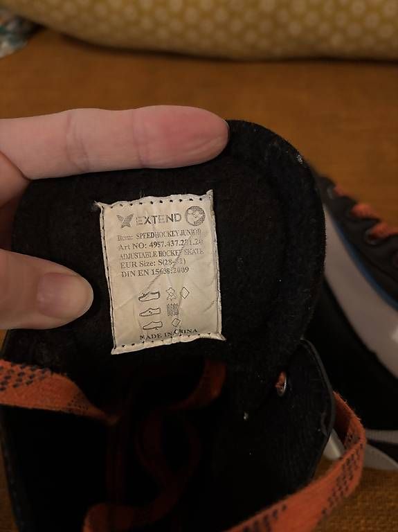 Schlittschuhe: Pattini 28-32 – Gebraucht aus Carona von tam_6gj8 3