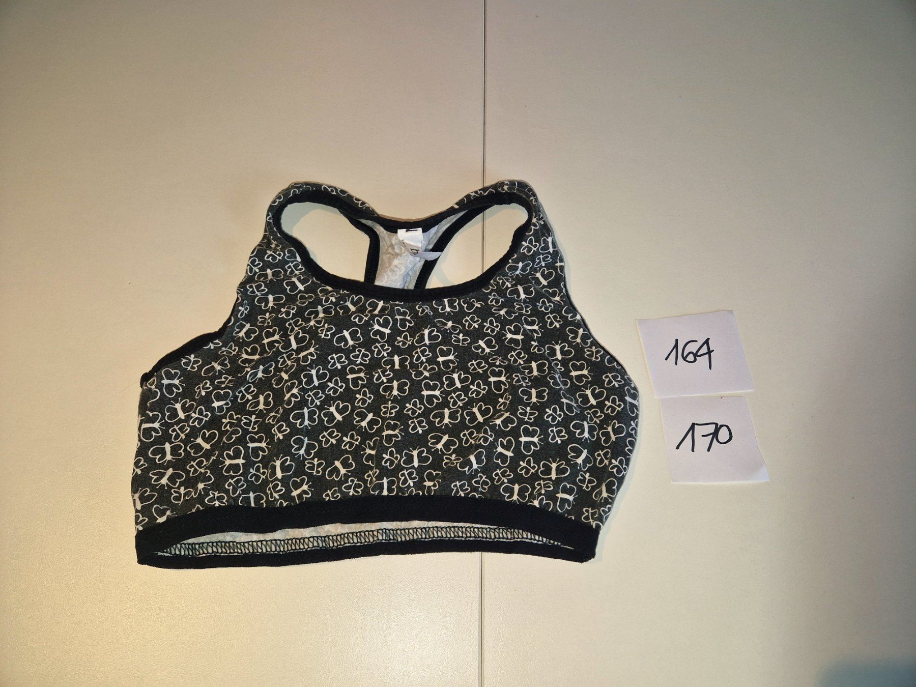 Sous-vêtements: Top 164/170 – D'occasion à Stüsslingen par white_angel86
