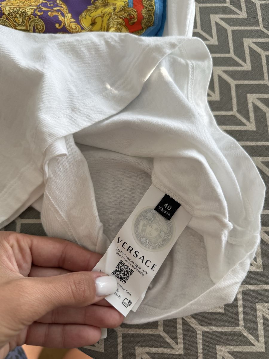 Versace T-shirt: Versace t Shirt – Nuovo (secondo la descrizione) da Mellingen venduto da eli_7hdx 1