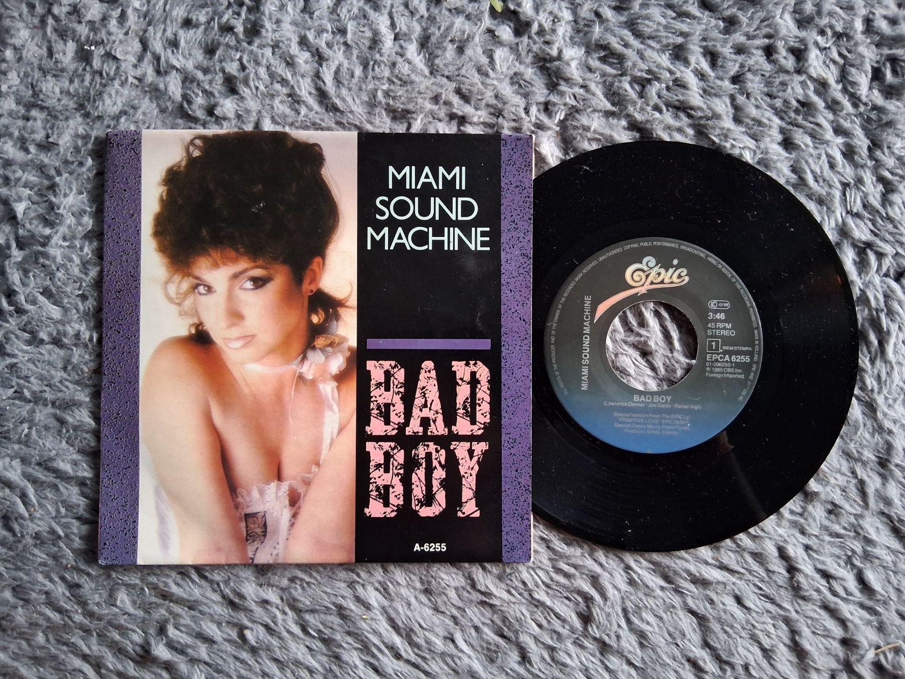Dischi in vinile: MIAMI SOUND MACHINE      BAD BOY   7NER SINGLE – Usato da Wetzikon ZH venduto da Ramones01