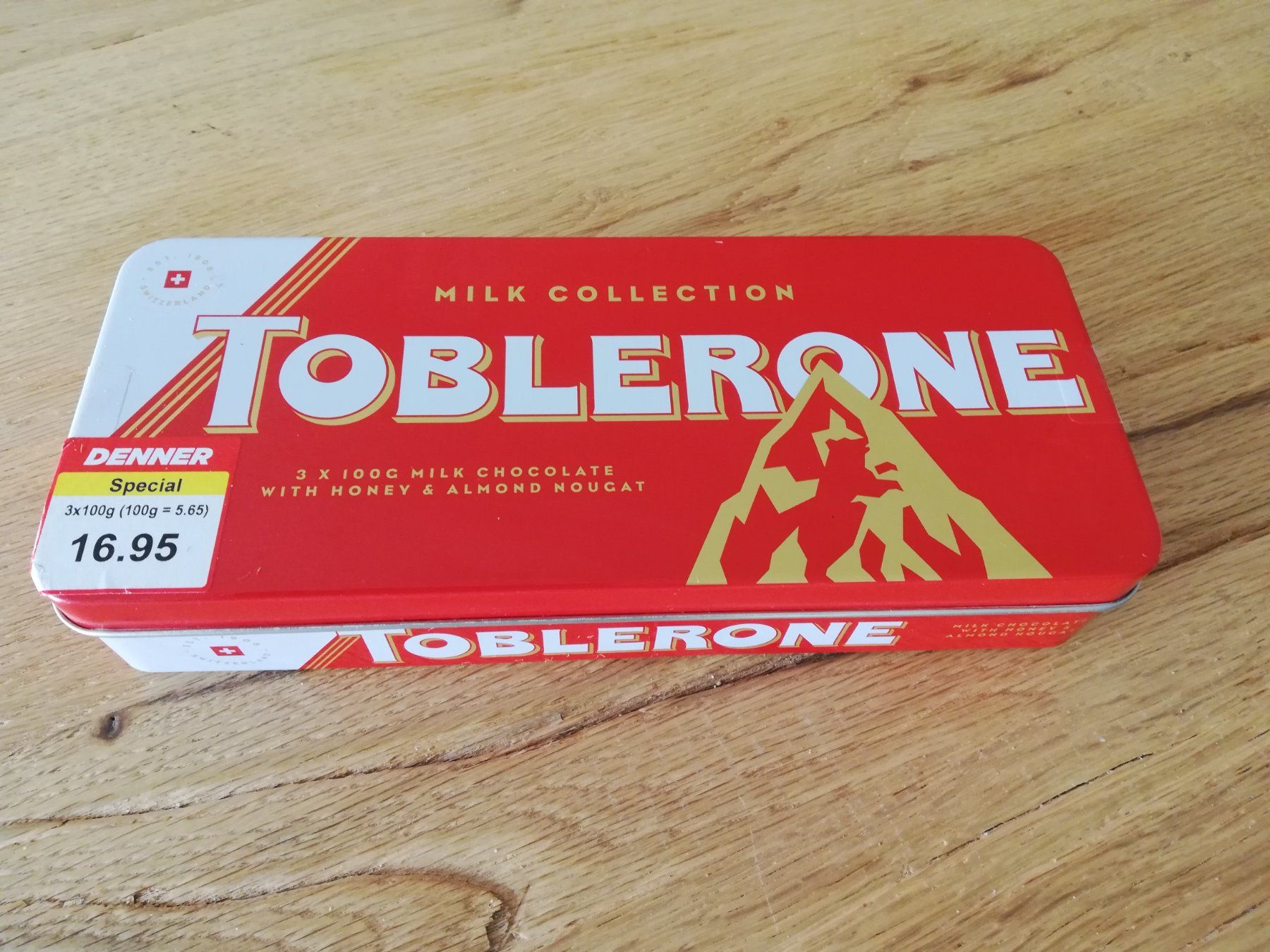 Dosen: Toblerone Blechdose mit 3 x 100g Schokolade – Neu und originalverpackt aus Untersiggenthal von Marlen59 1
