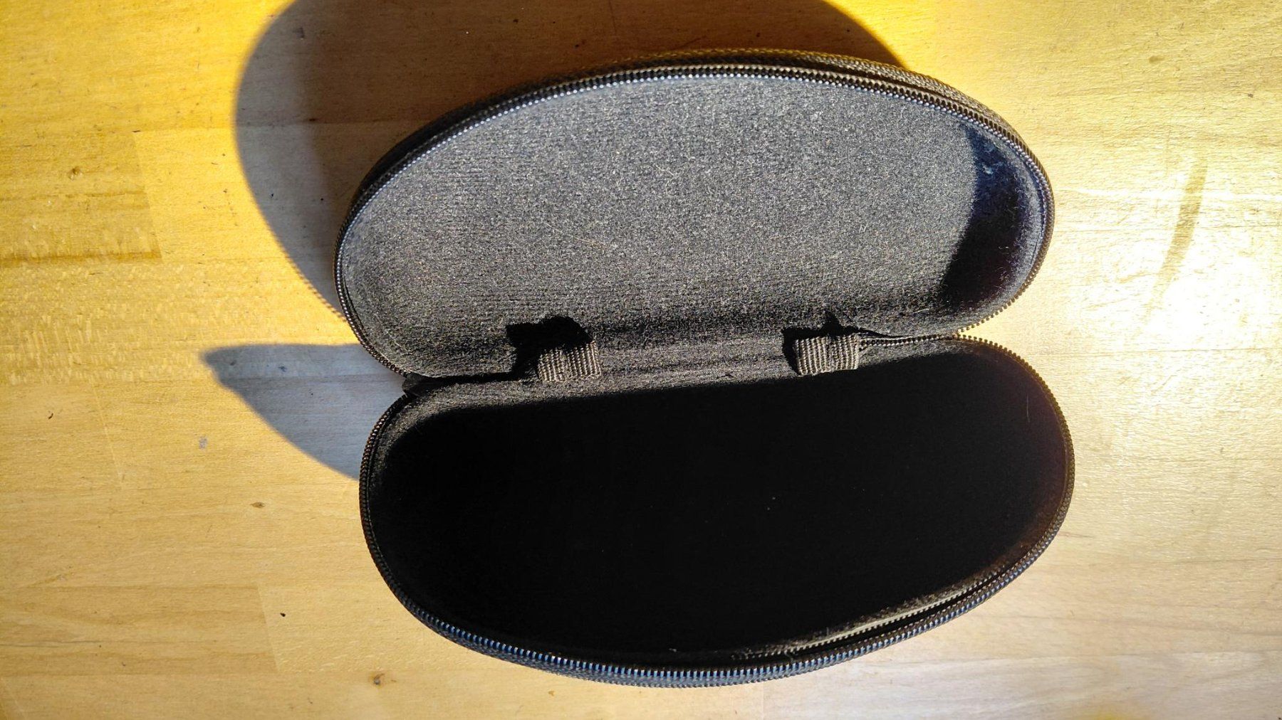 Autres vêtements & accessoires: Brillenetui Uvex – D'occasion à Gelterkinden par martinom 1