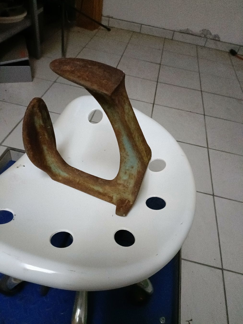 Attrezzi da lavoro: Antiker Schusterambos – Usato da Romanshorn venduto da Flohmarkt_Romanshorn 2