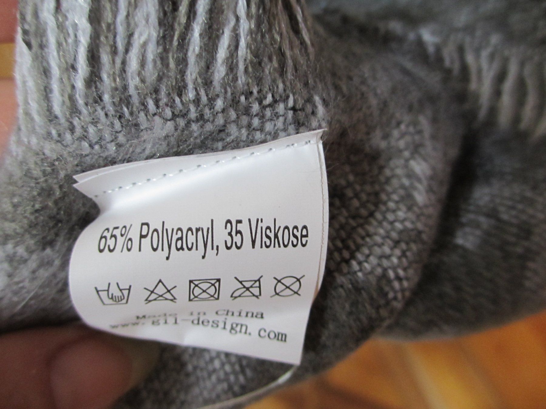 Foulard & Sciarpe: grosser Winterschal / Pashmina - neu – Nuovo e nell'imballaggio originale da Herisau venduto da fan_h9qj 2