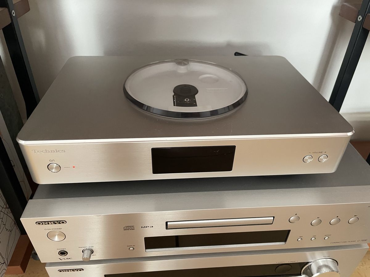 Technics Amplificateurs: Technics - SU-C550 / Amp with Network & CD Player – D'occasion à Zürich par knipso
