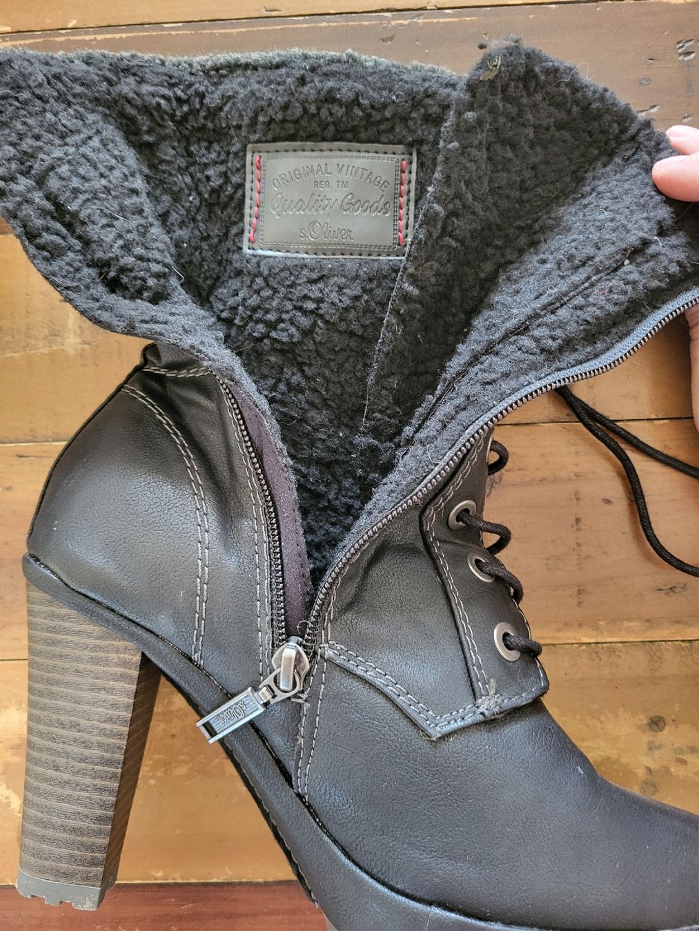 S.Oliver Scarpe da donna: Bottines à lacets s.Oliver avec fourrure - T. 39 – Usato da Ursy venduto da Tchoupitchou 3