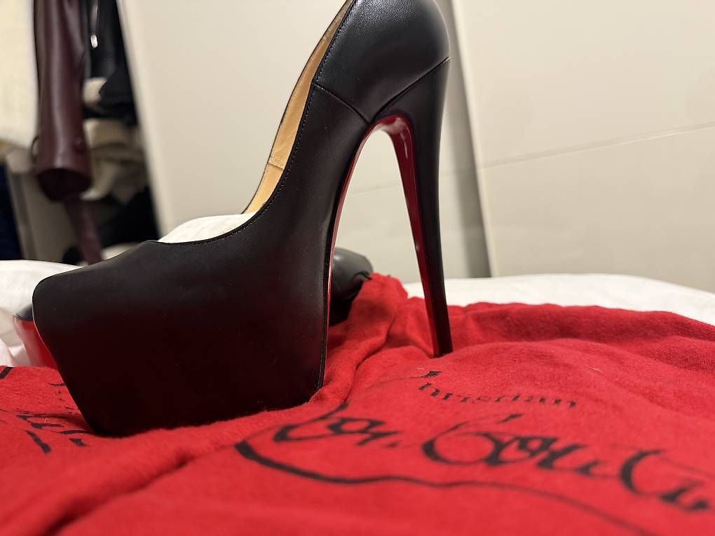 Scarpe da donna: Louboutin Christian – Usato da Thal venduto da sas_99bc 2
