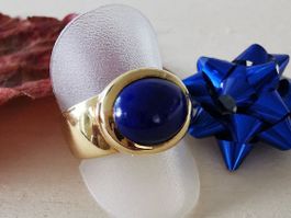 18Kt. GG Ring mit Lapislazuli Cabochon aus der Goldschmiede