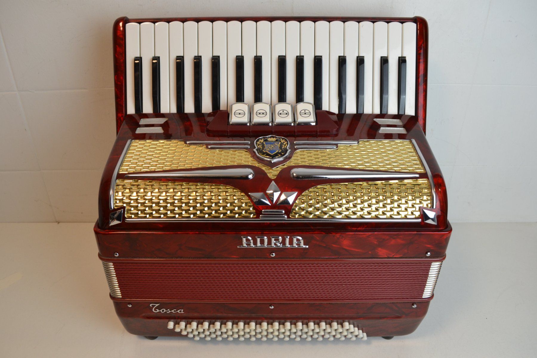 Adria Strumenti musicali: Akkordeon chromatisch Adria Tosca – Usato da Zürich venduto da baumusik