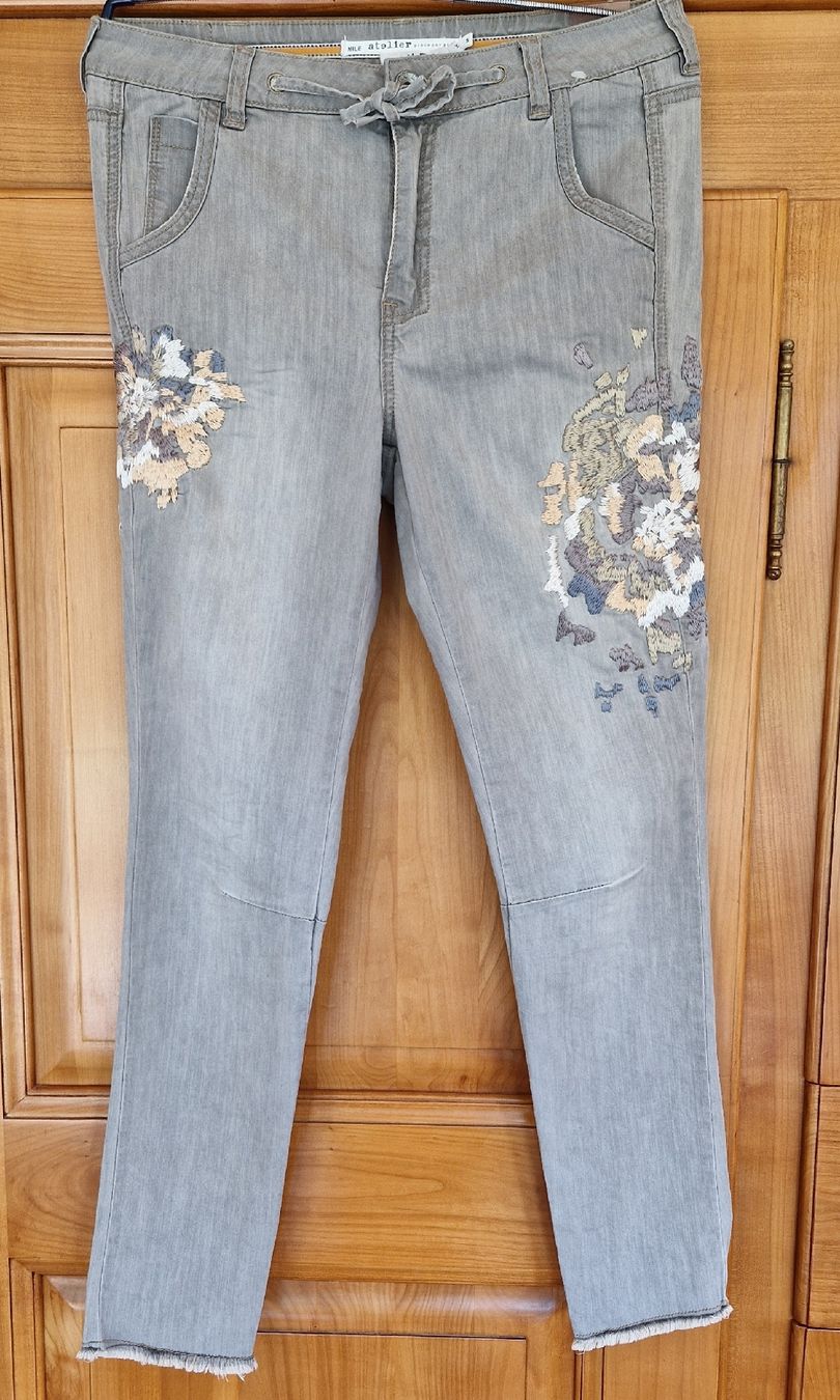 Nile Jeans: Hose Nile Gr. S – Neu (gemäss Beschreibung) aus Balsthal von Chribo