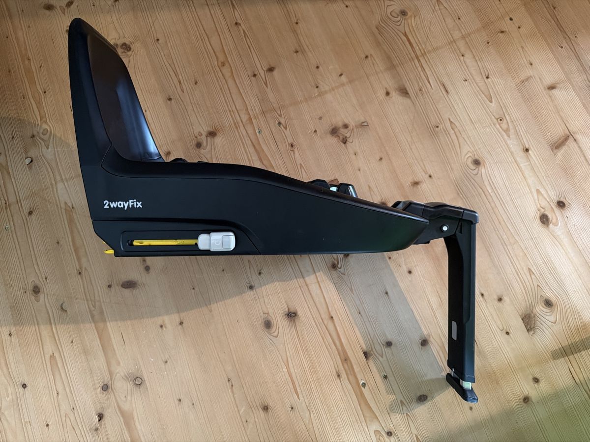 Maxi-Cosi Auto-Kindersitze: 2 Way Isofixstation – Gebraucht aus Benken SG von unihoc92 2
