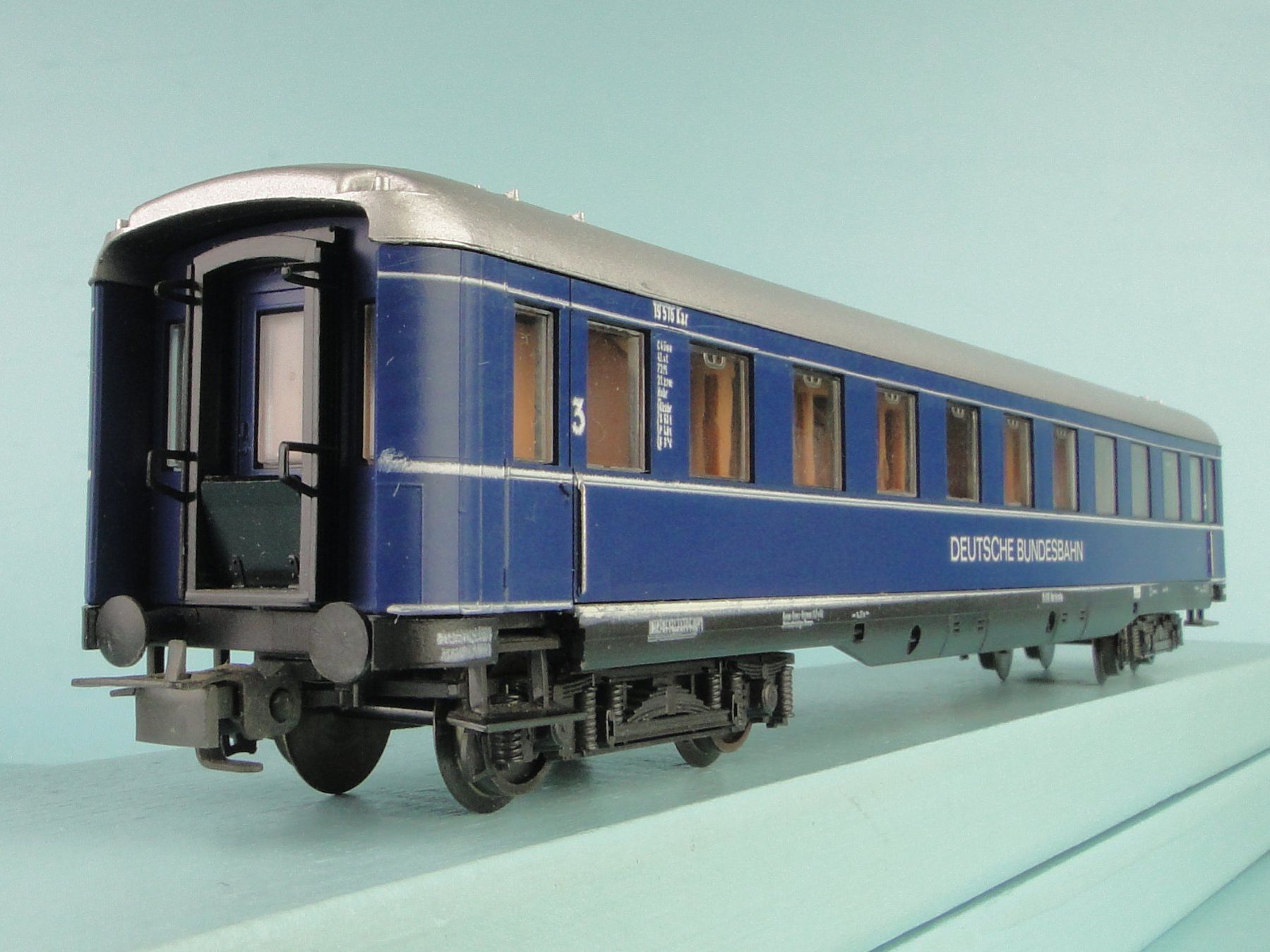 Liliput Modelleisenbahnen: Liliput 83302 Schürzenwagen Deutsche Bundesbahn 3 Kl. – Gebraucht aus Bülach von cann11 5