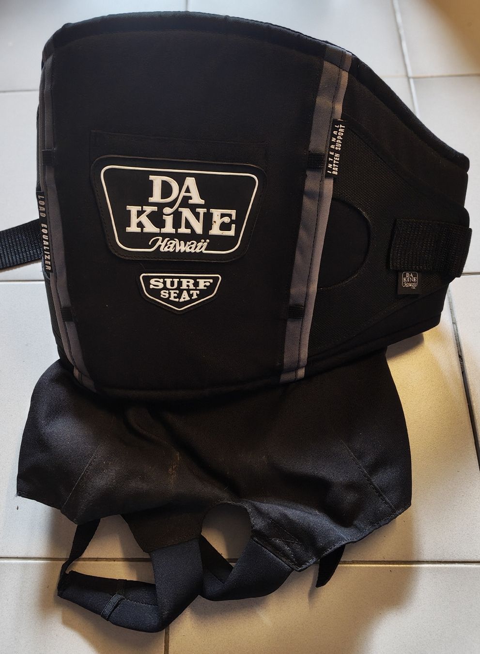 Dakine Sport dell'aria & Aquiloni: Harnais pour planche à voile marque DA KINE – Usato da Grandevent venduto da Skineur 4
