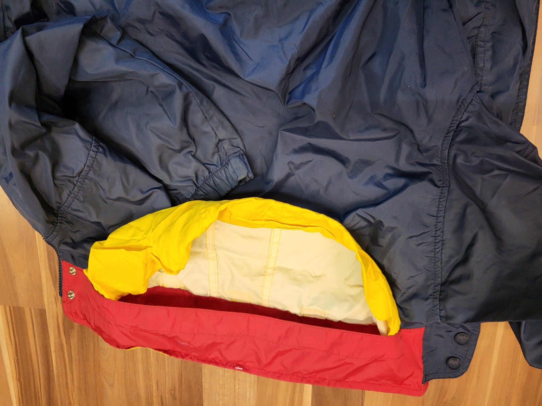 Tommy Hilfiger Jacken & Mäntel: Jeansjacke gr 116 oder Windjacke  gr 122 Tommy Hilfiger K45 – Gebraucht aus Schwarzenburg von Flamingo07 2