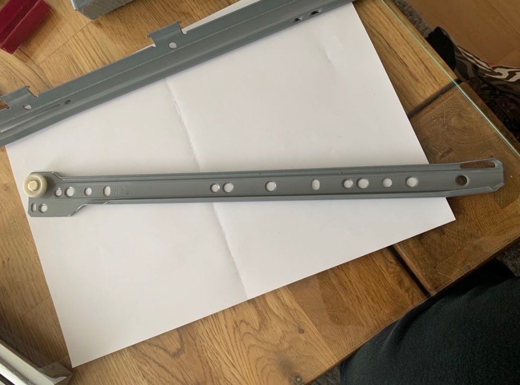 Étagères: Schubladen schiene 35 cm – D'occasion à flamatt par mmkarton 4