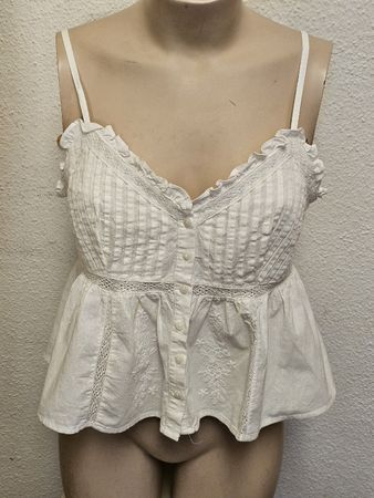 Romantisches Damen Top Weiß – Spitze & Stickerei –Gr. M/L