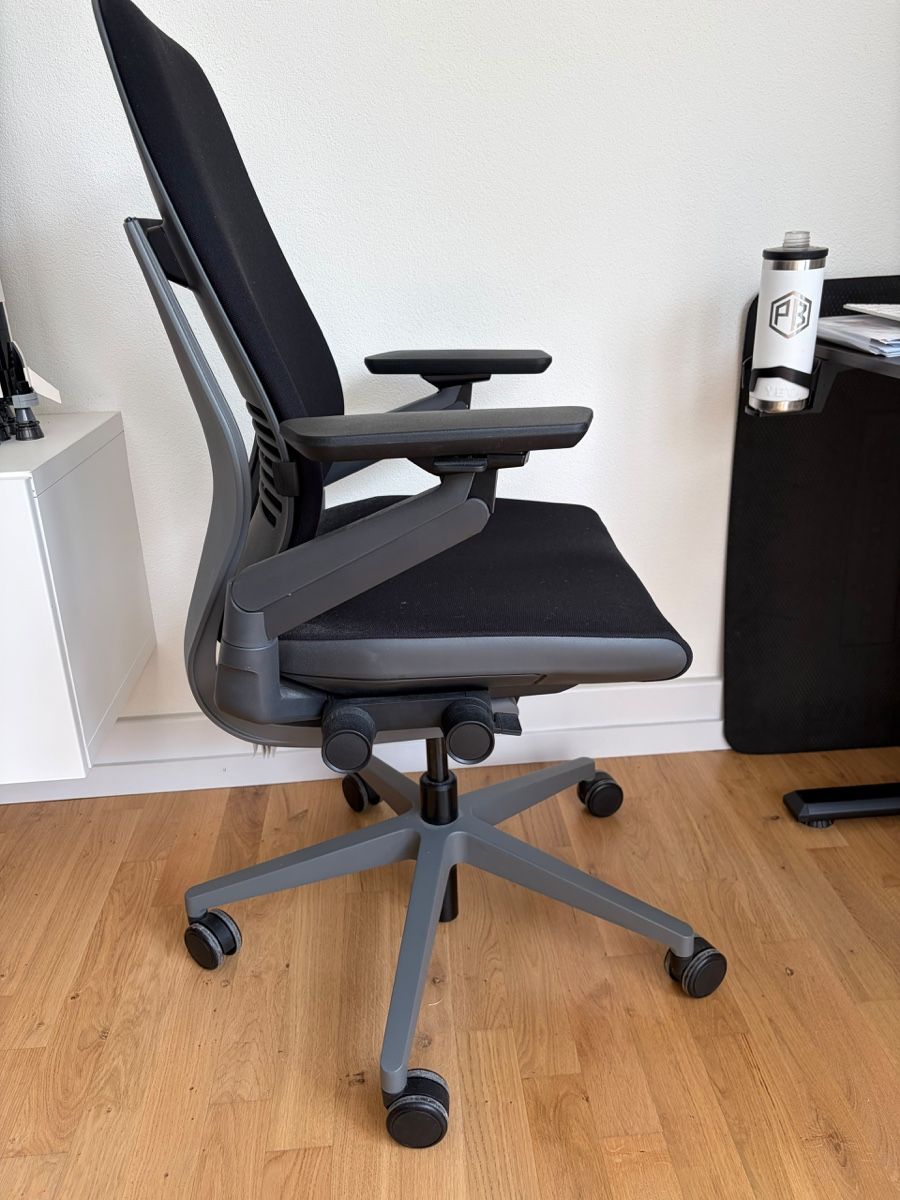 Steelcase Poltrone: Steelcase Gesture Chair – Nuovo (secondo la descrizione) da Zürich venduto da mar_h7x7 1
