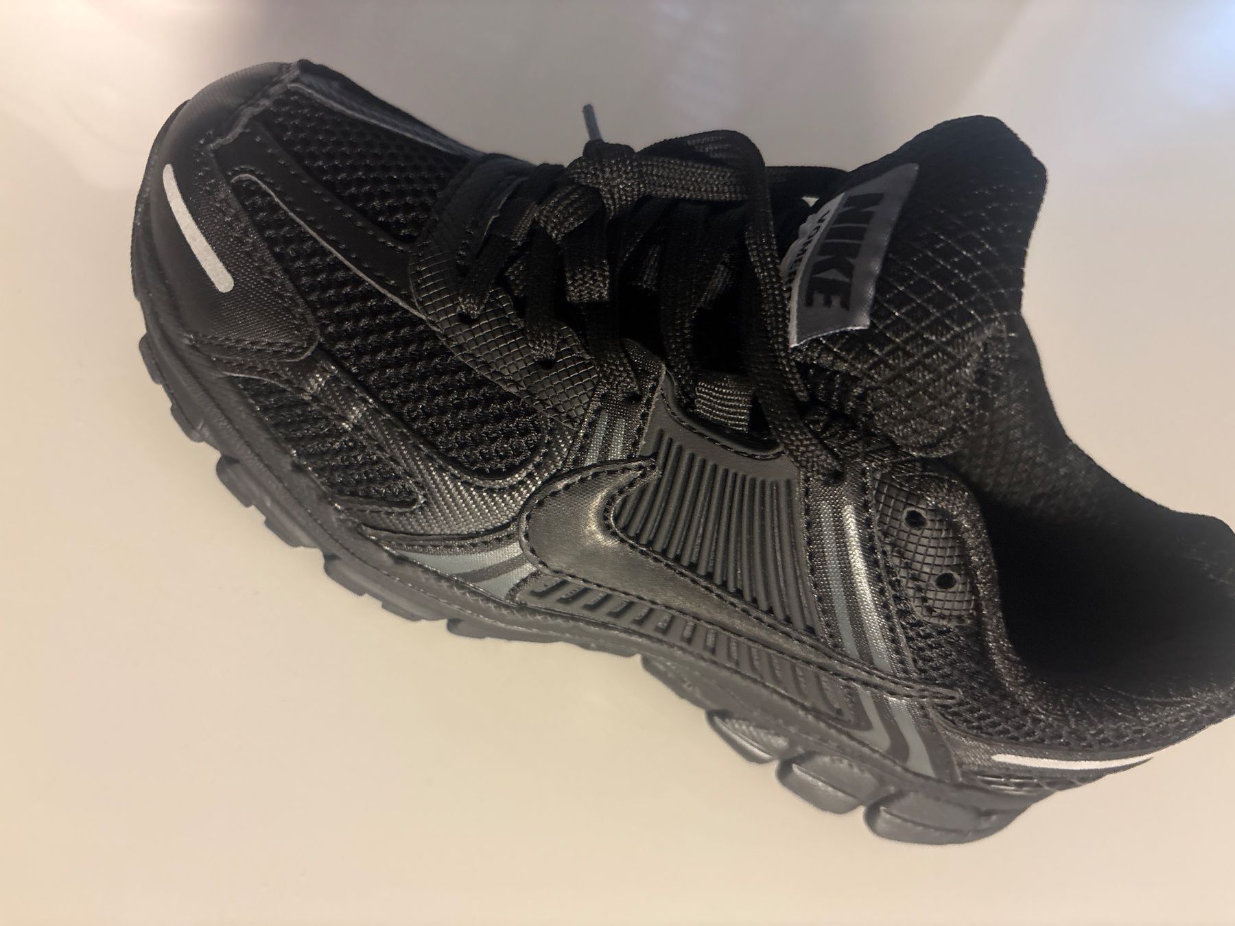 Nike Herrenschuhe: Nike taille 39 – Gebraucht aus Lausanne von okb_m97q 1