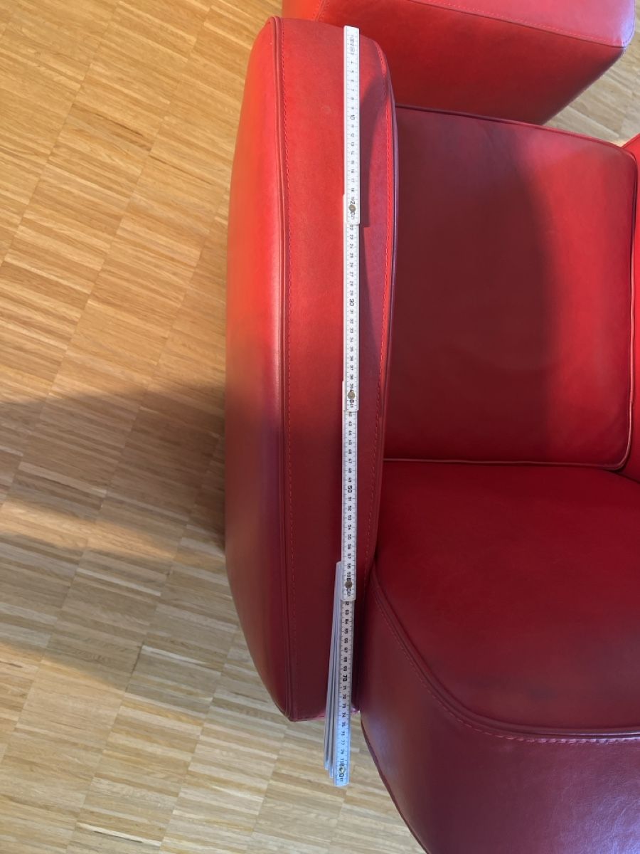 Sessel: Roter Ledersessel mit Hocker - Design und Komfort – Neu (gemäss Beschreibung) aus Zürich von olfri 5