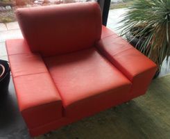 Roter Designer Ledersessel