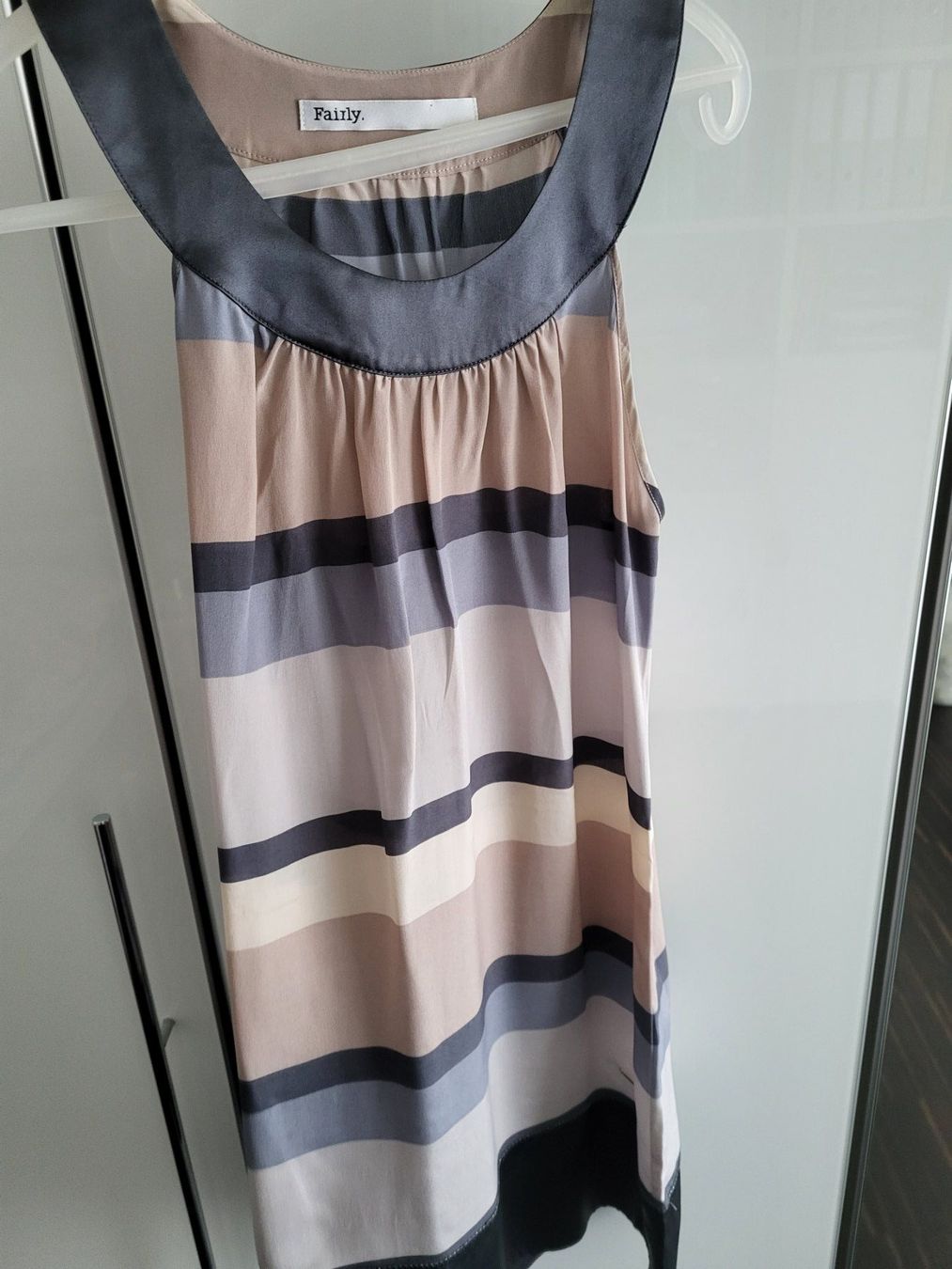 Vestiti: Kleid aus Seide von Fairly – Nuovo (secondo la descrizione) da Zürich venduto da sueth 1