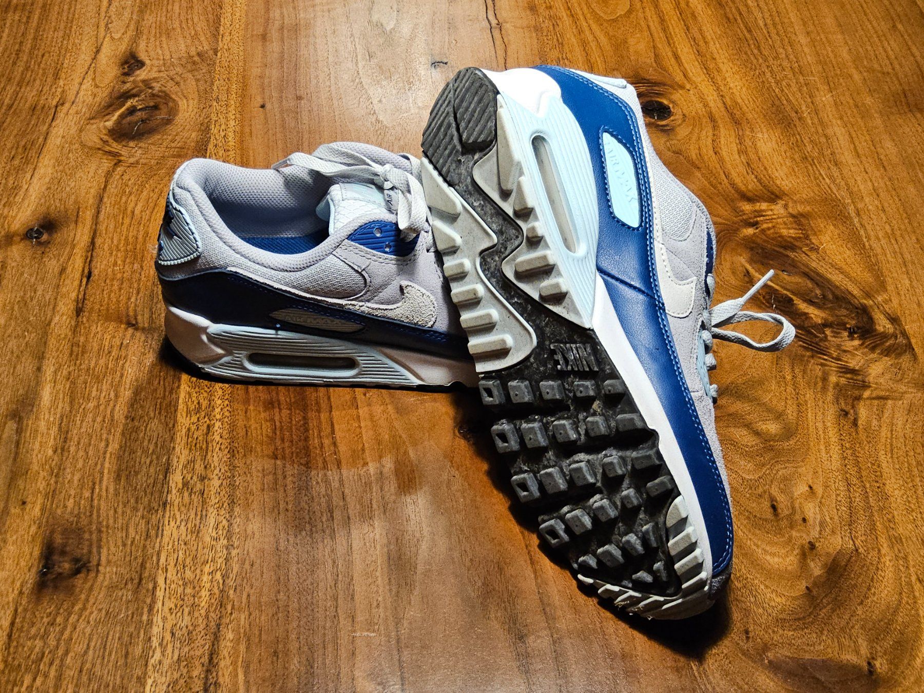 Nike Chaussures hommes: Nike Air Max 90 Gr.41 – D'occasion à Wiesendangen par Ptrend 1