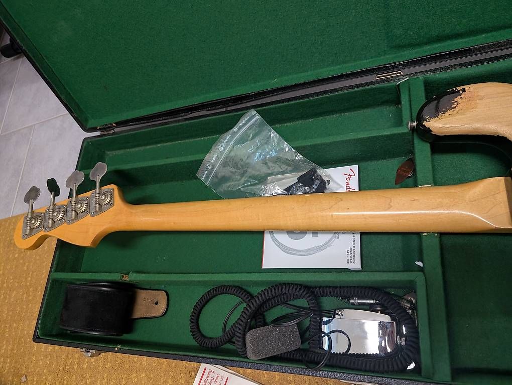 Fender Instruments de musique: Fender Precision Bass 1969 – D'occasion à Dübendorf par rek_g7wt 3