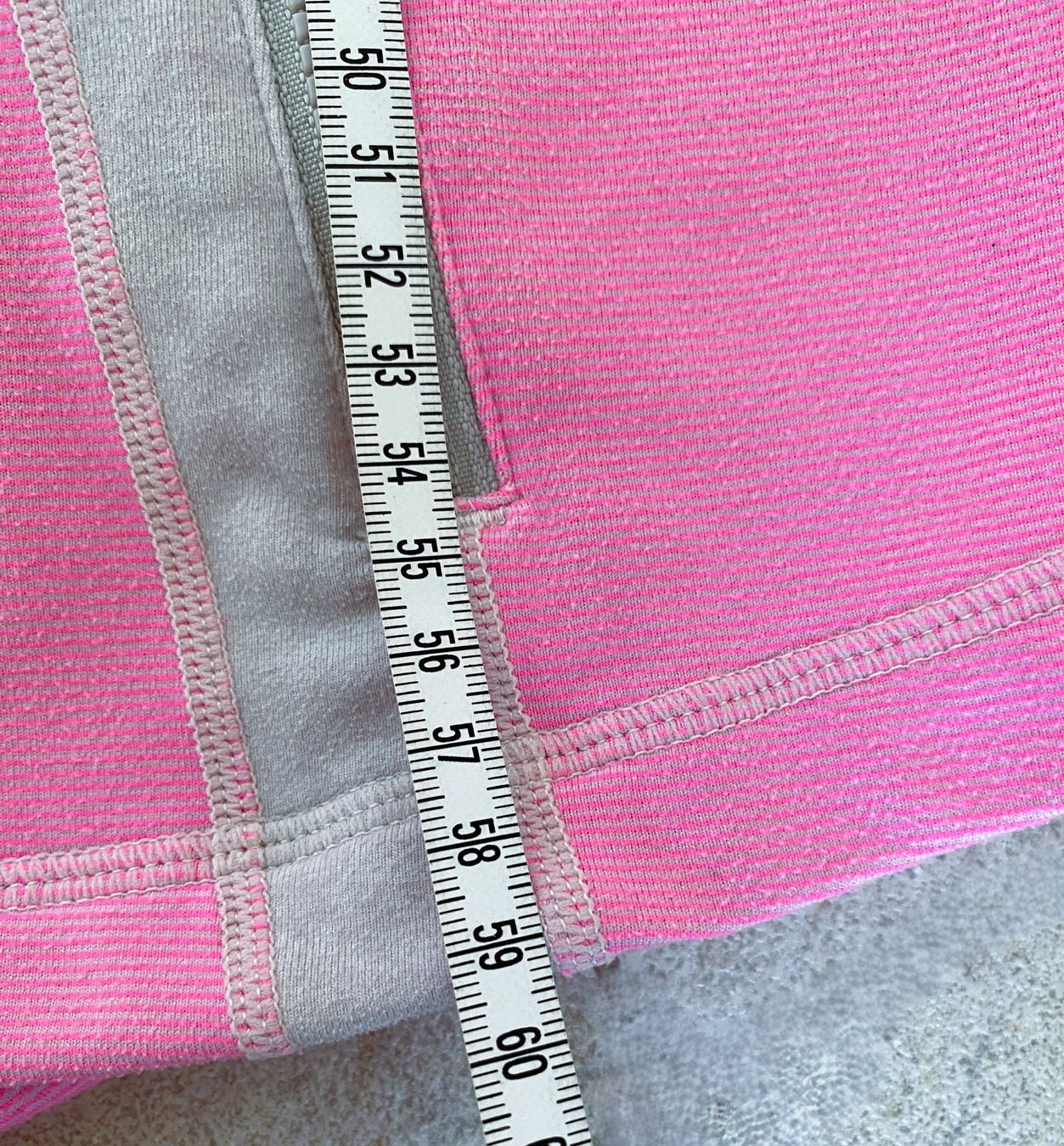 Lululemon Vestes: pink neon Lululemon Define Jacke Gr. 12=44 – D'occasion à Allschwil par Rosenfee 6