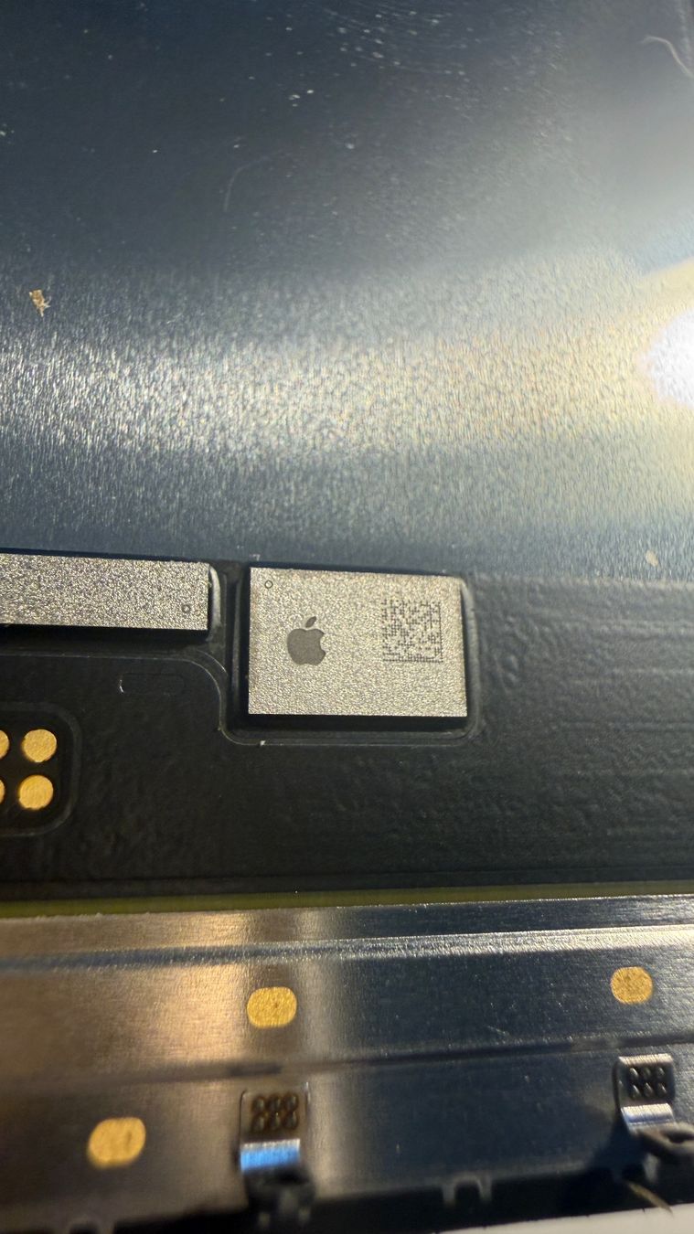 Apple Telefoni cellulari / Smartphones: Écran original iPhone 14 partiellement abîmé – Difettoso da Morges venduto da DA-repa 6