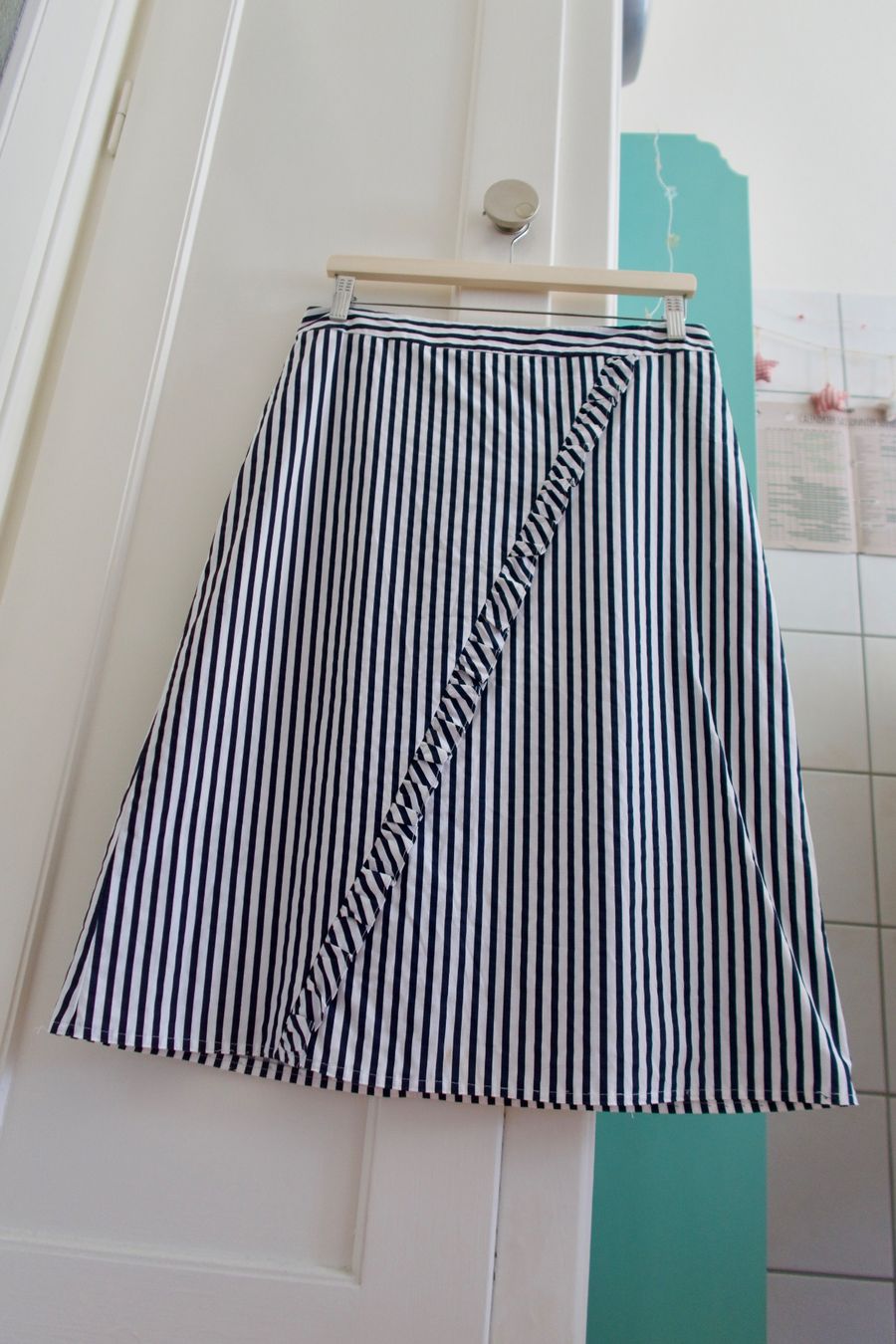 Mango Gonne: Mango - Jupe rayée - taille L – Usato da Lausanne venduto da Etoile96 2