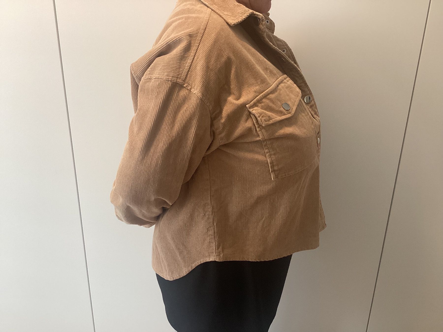 Jacken: Cordjacke kurz Gr. 42 / NEU – Neu (gemäss Beschreibung) aus Riehen von Bibo 1