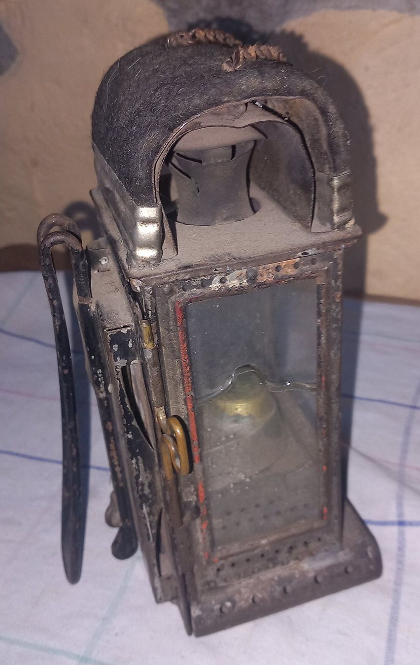 Schweizer Armee Lampade: ANTIKE GURTLAMPE – Usato da Ried-Brig venduto da ugukim 3
