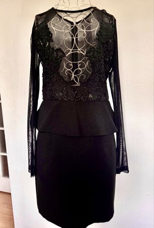 Kleid Moon Collection schwarz mit Spitze Grösse M