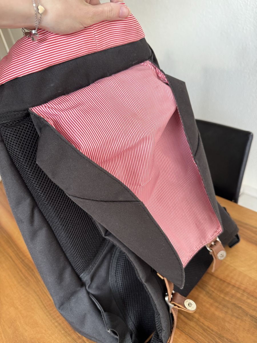 Herschel Zaini: Stylischer Herschel Rucksack schwarz – Usato da Emmenbrücke venduto da Florentina27 6