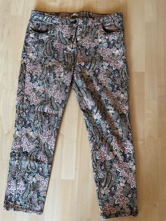 Damen Hose Spirit at M&Co Grösse 42 bunter Print guter Zu...
