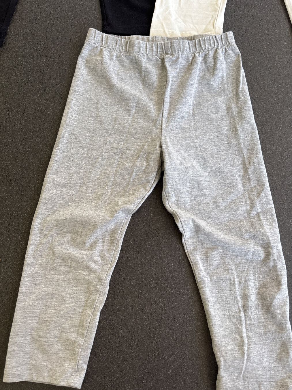 H&M Strümpfe & Strumpfhosen: 3er Set 3/4 Leggings, Gr. 140 – Neu (gemäss Beschreibung) aus Wilen b. Wil von b-mountain 1