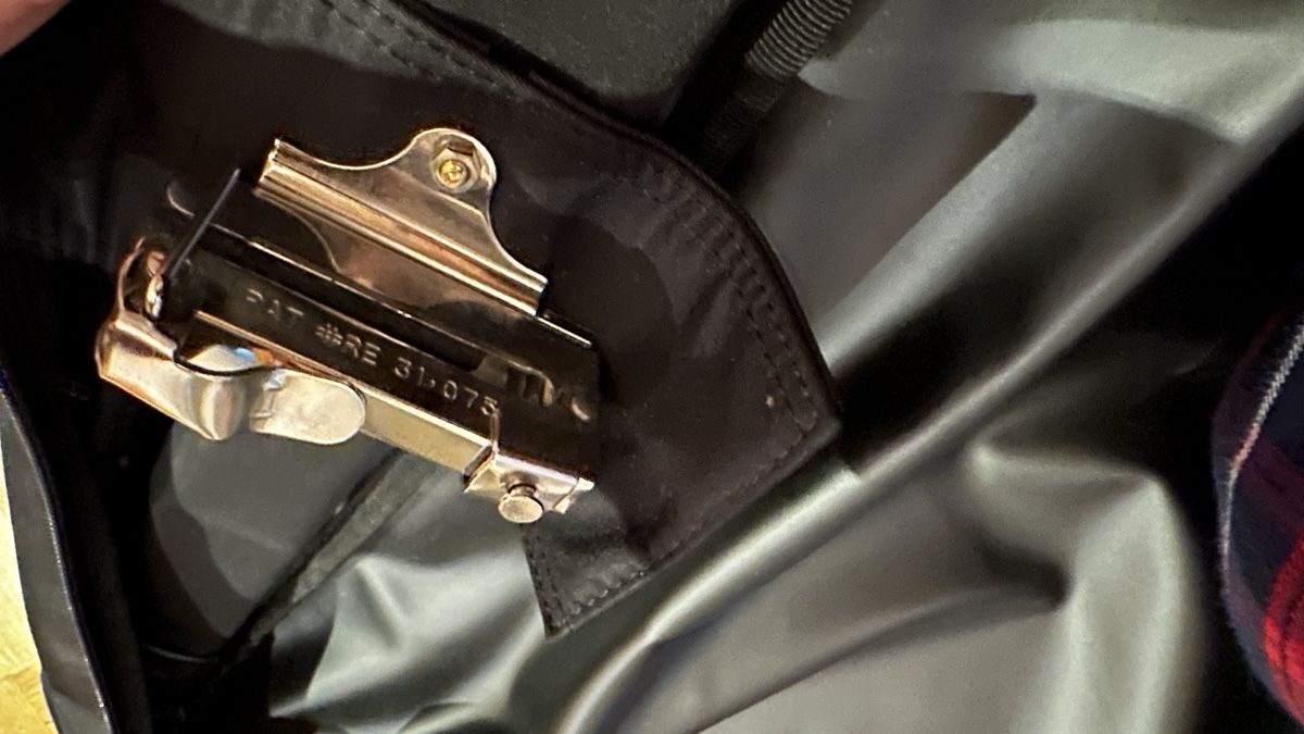 Porsche Borse: Porsche Kleiderschrank Tasche – Usato da Lachen SZ venduto da HelvetiaLuxury 8