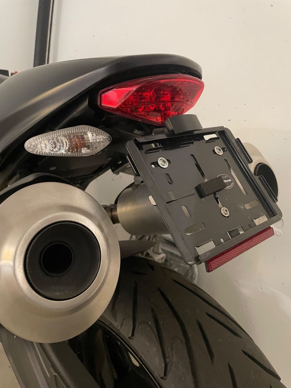 Ducati Strada: Ducati Monster 696 ABS  -  Schnäppchen ab Fr. 1.— – Usato da Marthalen venduto da H1tsch 4