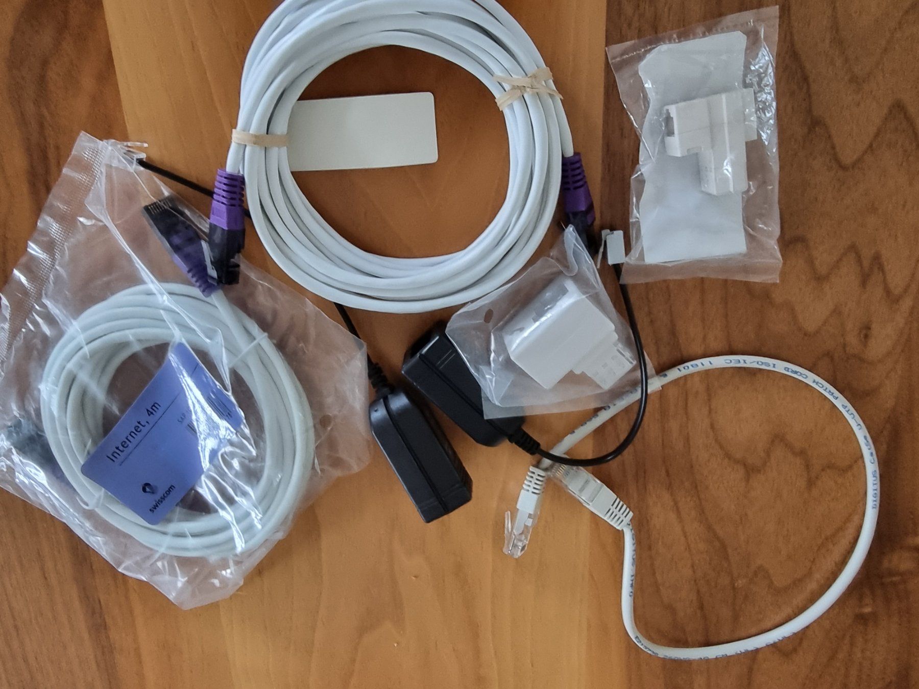 Cavi: Internetkabel 2x400 cm 1x 600 cm & Adapter – Nuovo (secondo la descrizione) da Zumikon venduto da chv_w96q