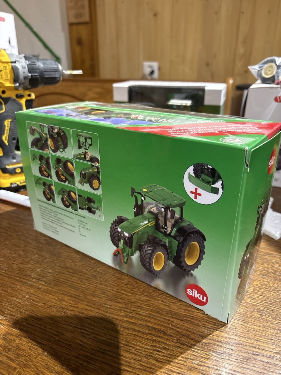 Siku Kit di modellismo & Modellini statici: John deere 8r 370 1:32 – Nuovo (secondo la descrizione) da Maracon venduto da tro_chq5 1