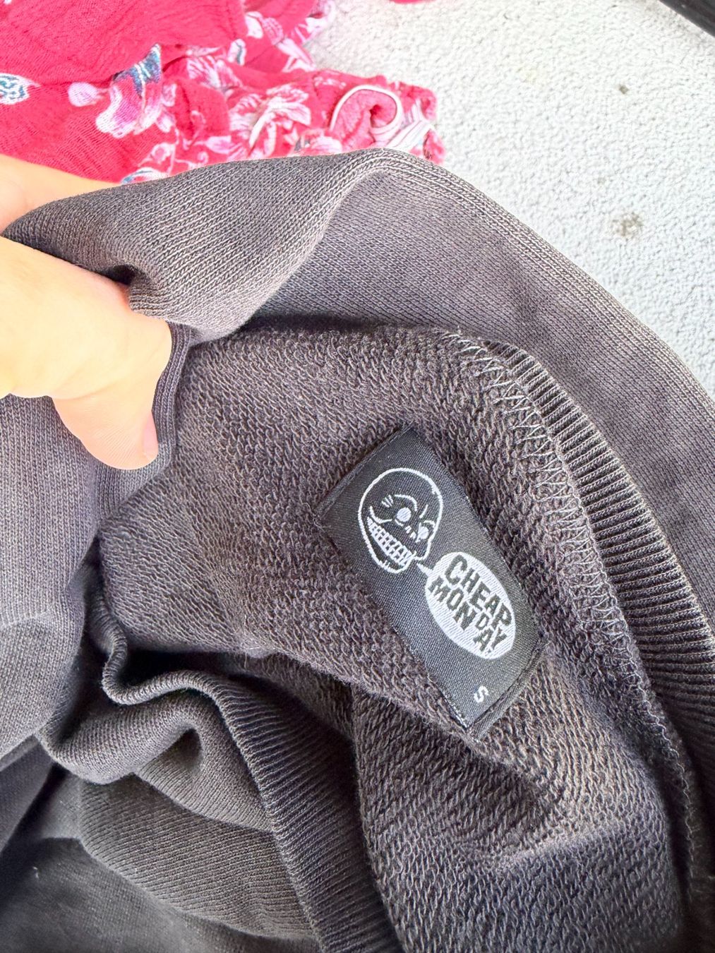 Maglioni & Felpe: Sweatshirt mit Reisverschluss, Grösse s cheap monday – Usato da Riehen venduto da edu_92w7 9