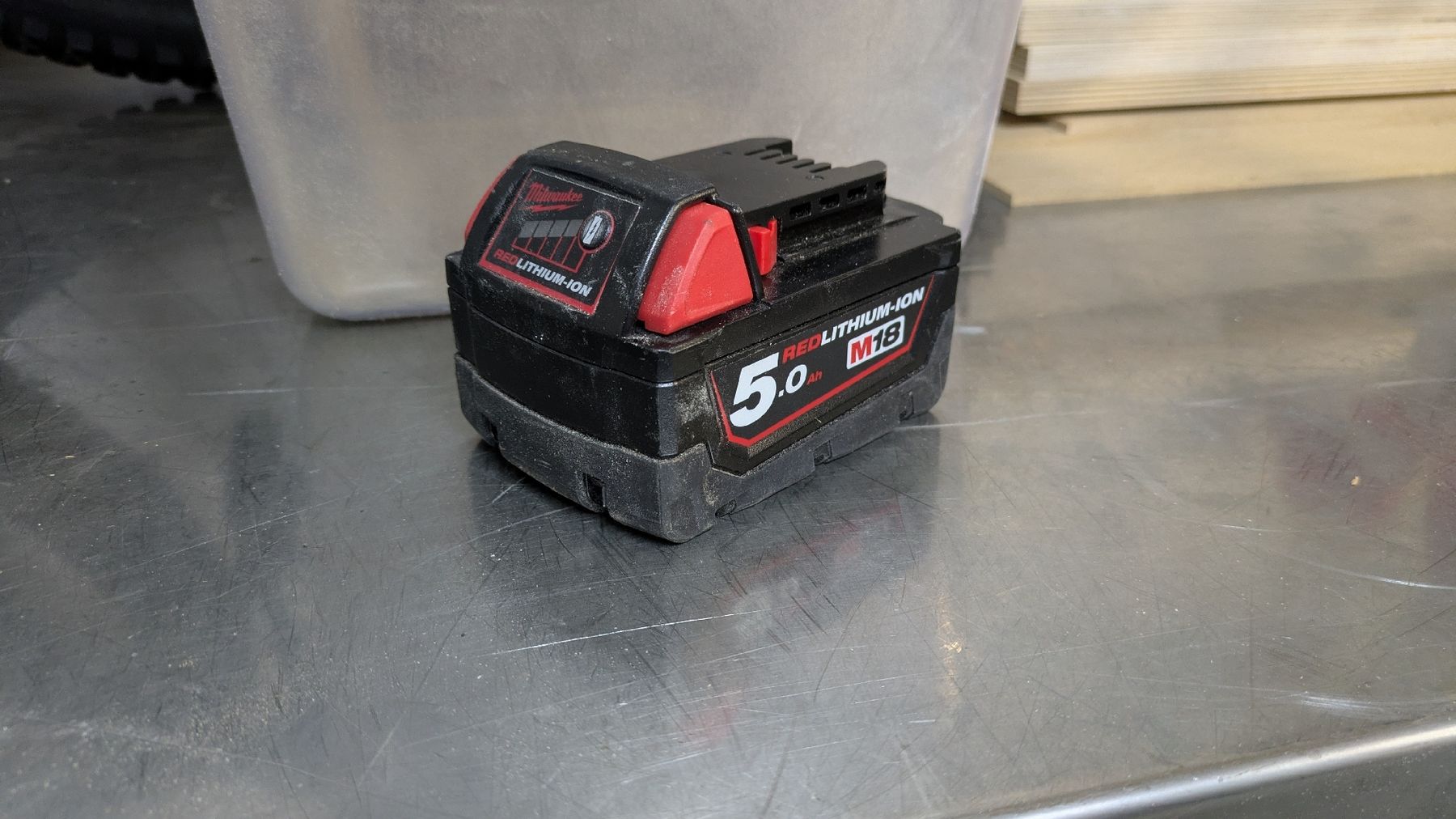 Milwaukee Tutti gli attrezzi: Milwaukee Akku redlithium m18 – Usato da Wiedlisbach venduto da Vespert