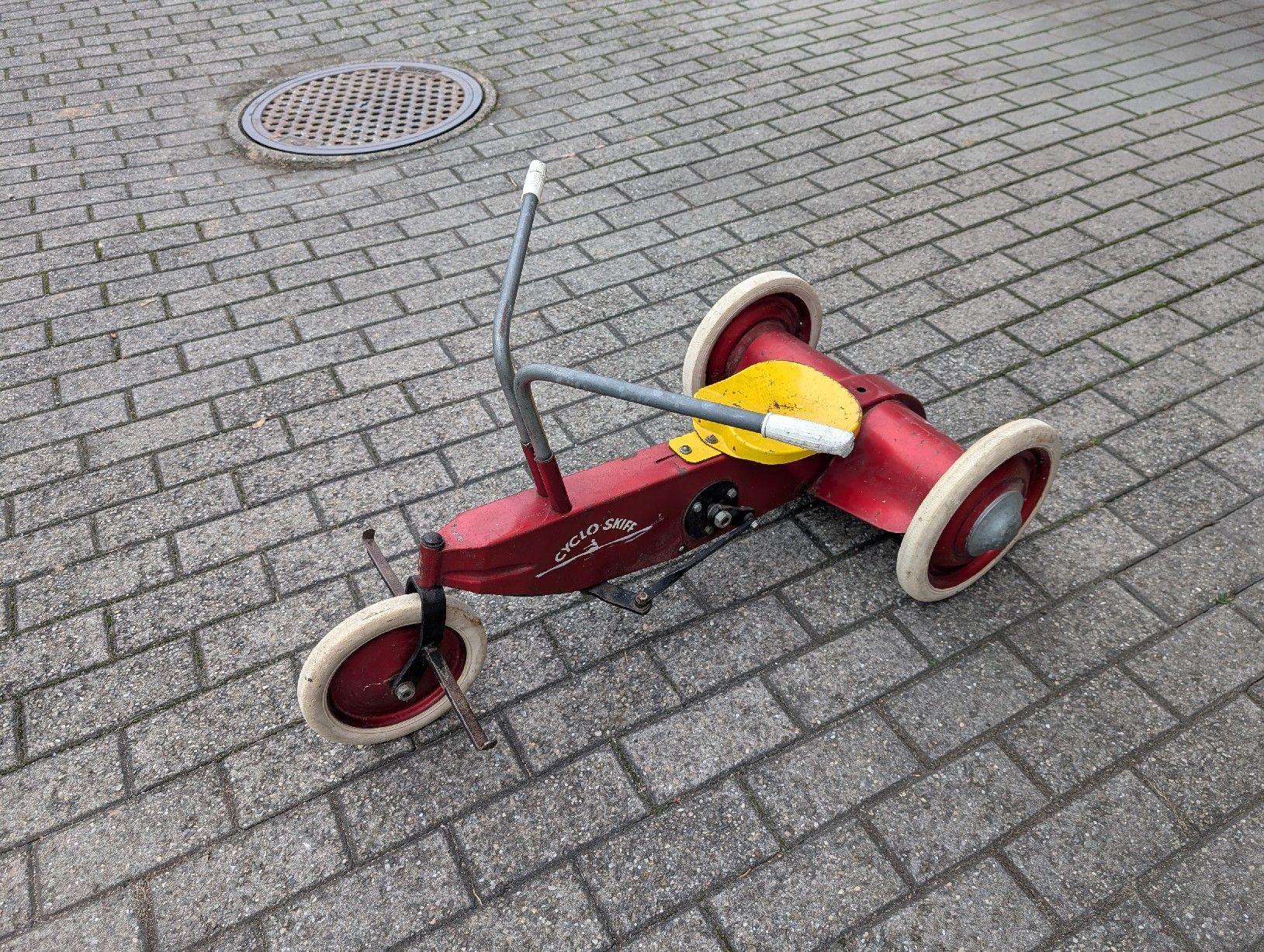 Veicoli per bambini: Antikes Holländer-Dreirad Cyclo Skiff Schweizer Original – Usato da Rieden AG venduto da Lombego 2
