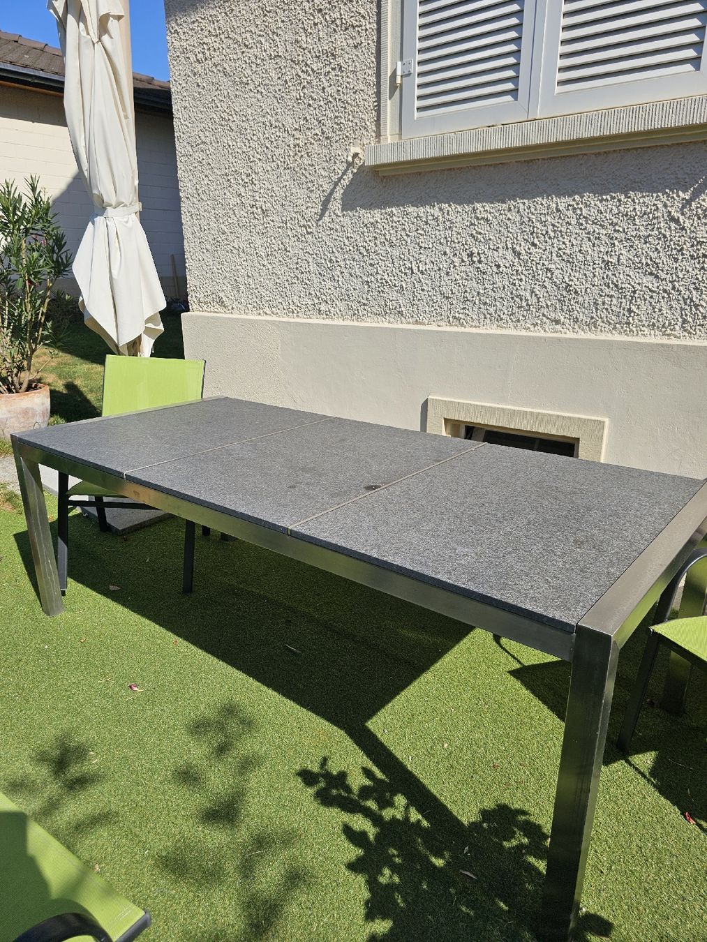 Tavoli: Gartentisch mit 3 Granitplatten 100x 220cm – Usato da Wetzikon ZH venduto da lafranzi