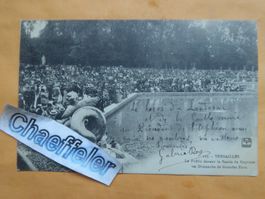 1914  115. - Versailles Le Public devant le